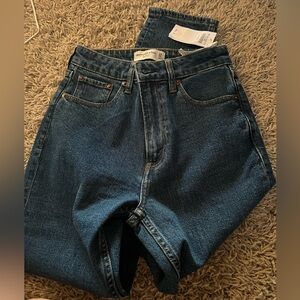 Ambecrombie and fitch skinny curve love jeans